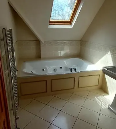 Ardsallagh 4* יוגאל