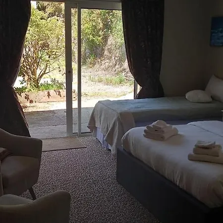 לינה וארוחת בוקר Ardsallagh 4*