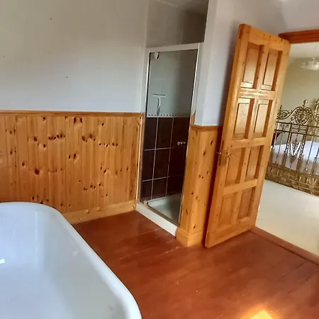 לינה וארוחת בוקר Ardsallagh