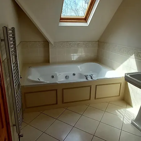 Ardsallagh יוגאל